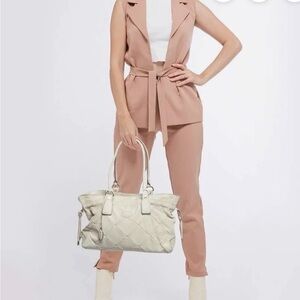 Authentic TODS Quilted Leather Satchel Tote Bag -Off White drawstring Handbag